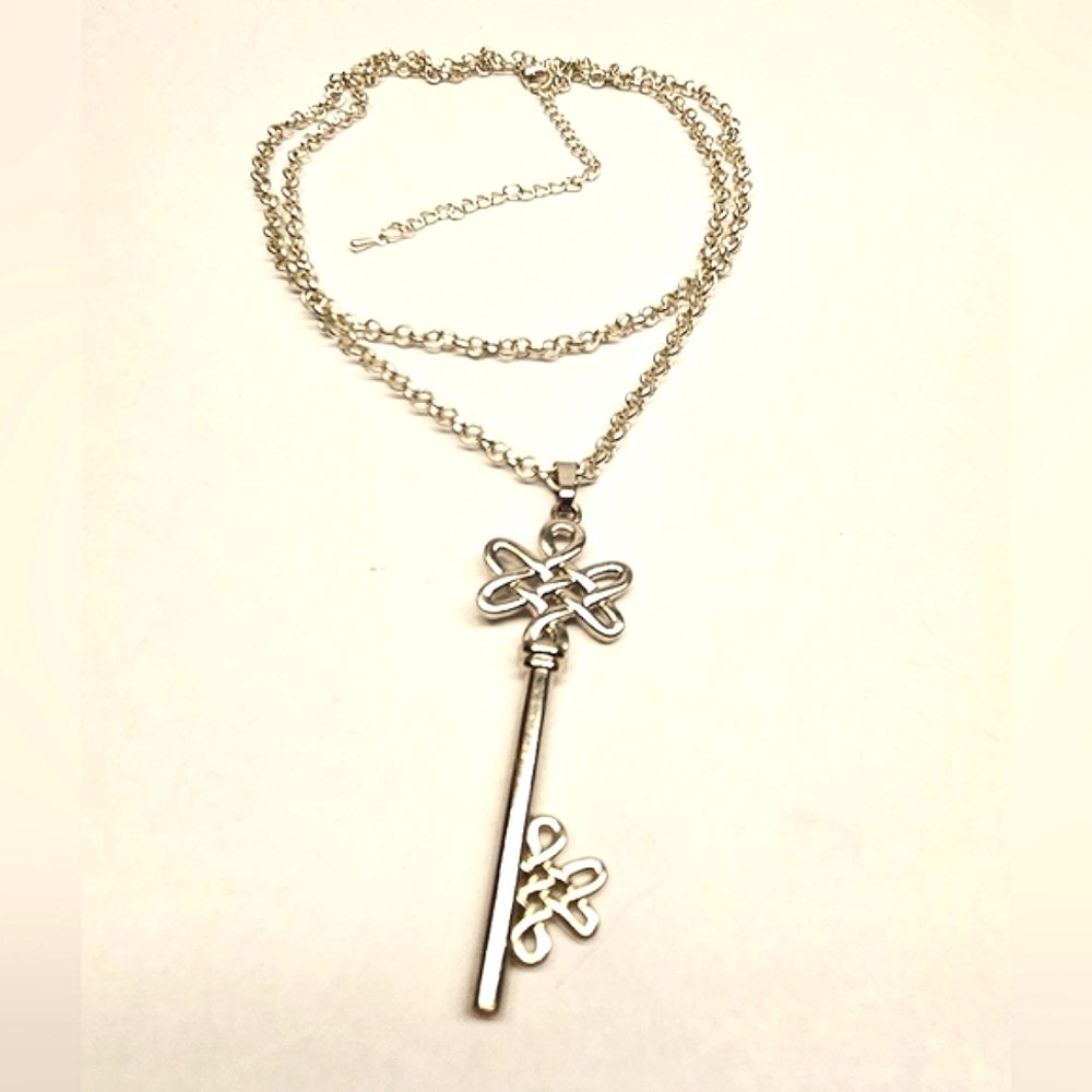 Silver Tone Key Necklace